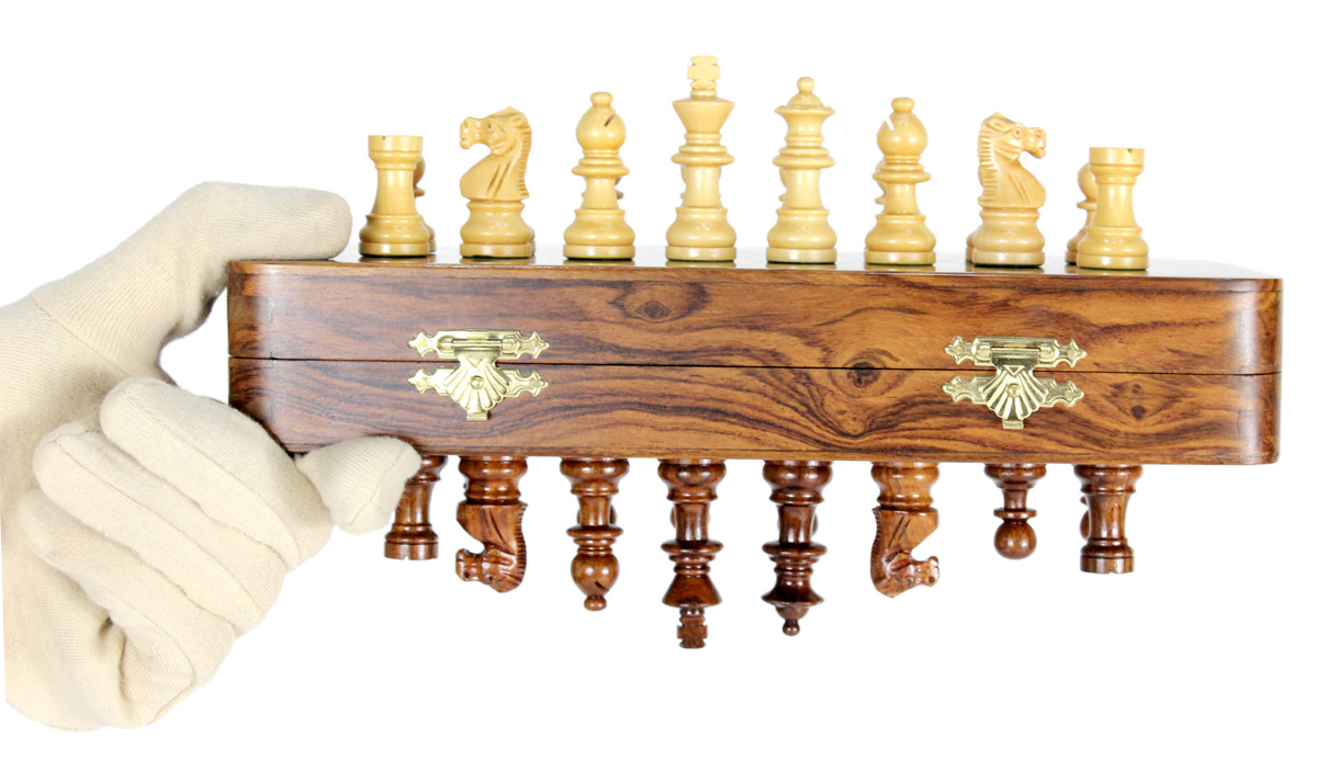 Strong magnets do not let the chess pieces fall off even if the box is positioned upside down.